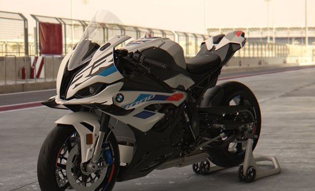 BMW S1000RR Motor Sport Yang Siap Taklukkan Sirkuit