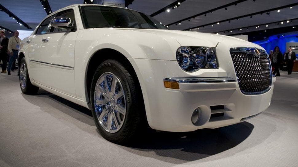Mobil Chrysler Desain Ikonik Dan Memiliki Peforma Mesin Besar