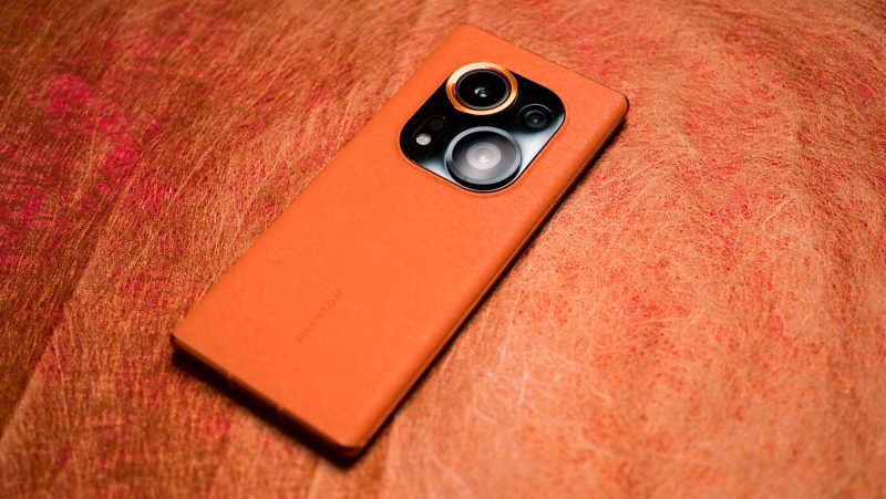 Smartphone Level Flagship