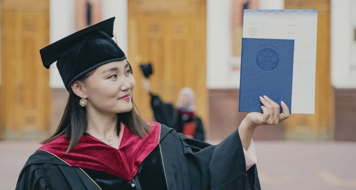 Alasan Utama Perempuan Lebih Banyak Kuliah Menurut Data BPS