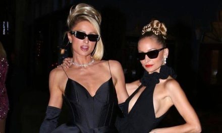 Karya Maison Met Desainer Indonesia Di Kenakan Paris Hilton