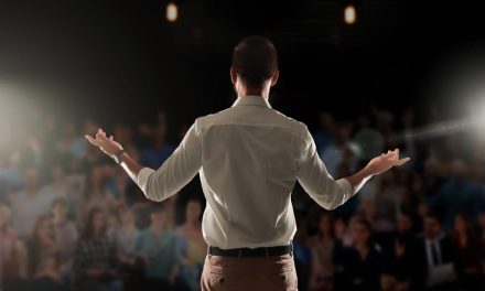 Teknik Praktis Meningkatkan Kemampuan Public Speaking