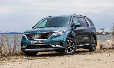 Kia Carnival MPV Premium, Kabin Luas Dan Teknologi Modern